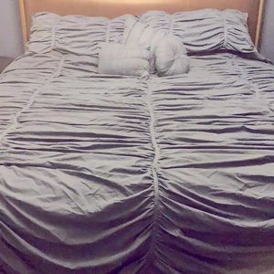 Comforter &. Pillow shams indigo blue